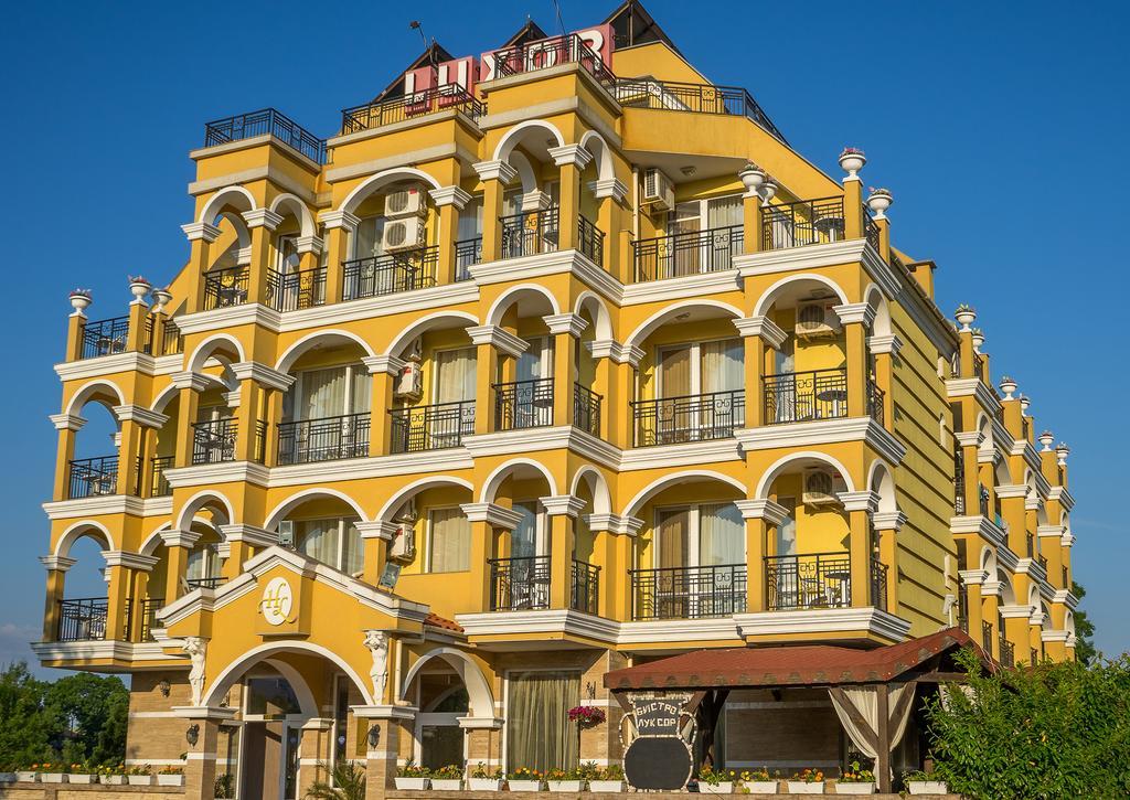 Hotel Luxor 로제넷츠 외부 사진